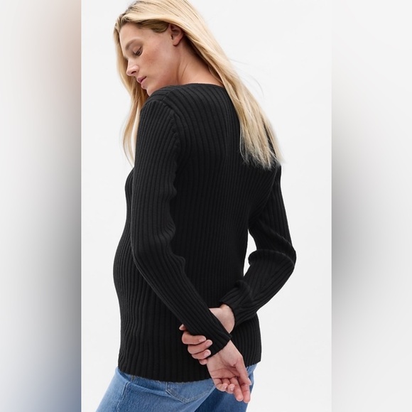 GAP Maternity Lightweight V-Neck Rib Sweater - Picture 2 of 6